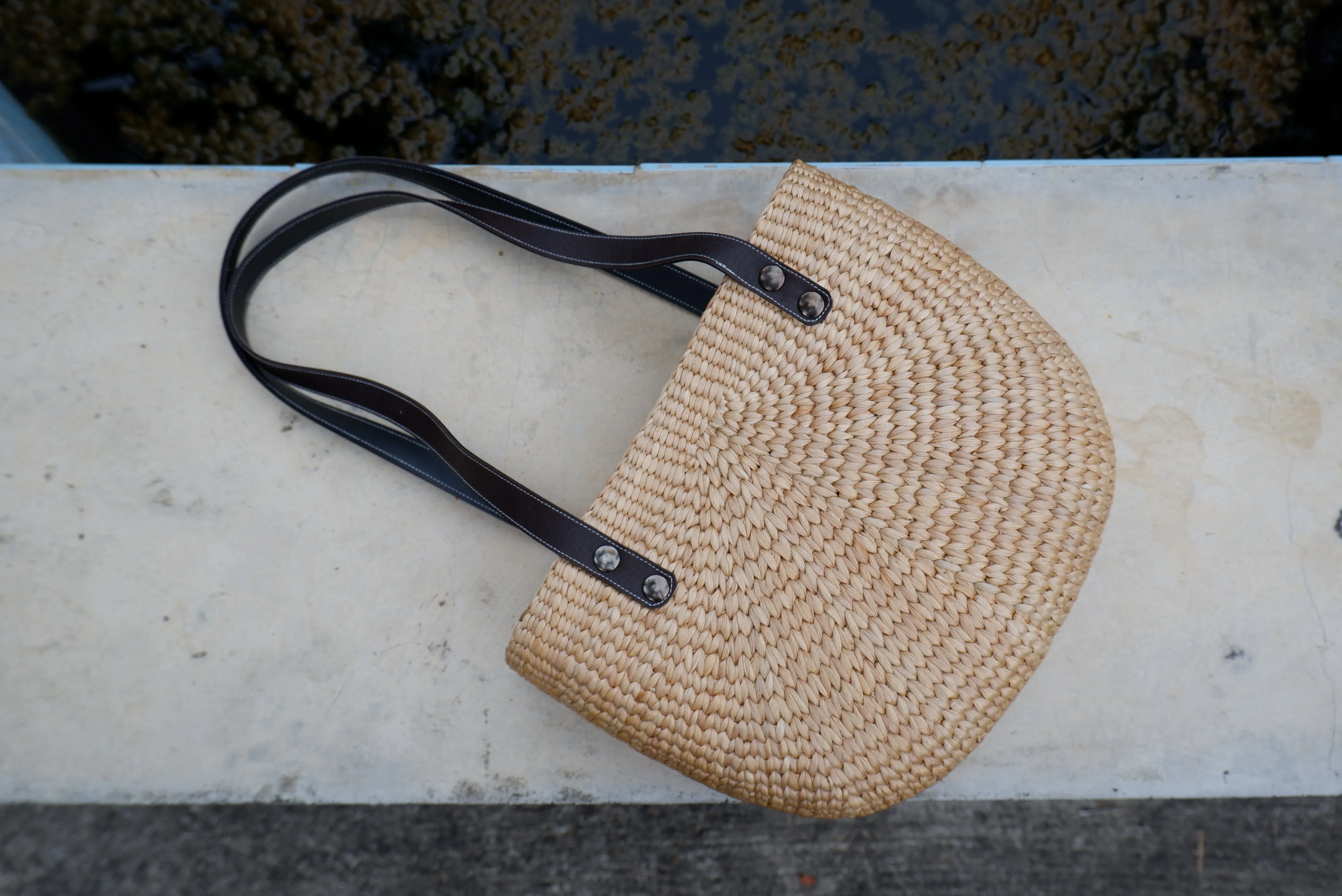 Medium) straw and leather handbags