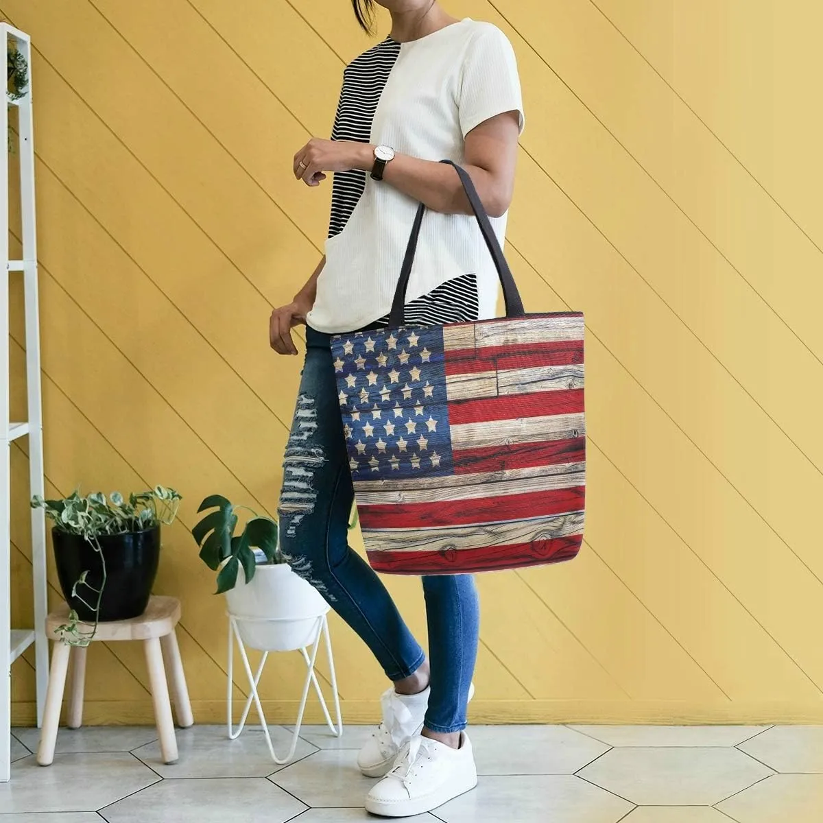 Naanle 4th of July Canvas Tote Bag Large Women Casual Shoulder Bag Handbag, Wooden American Flag Reusable Multipurpose Heavy Duty Shopping Grocery Cotton Bag for Outdoors.