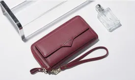 WILLOW’S WRISTLET WALLET