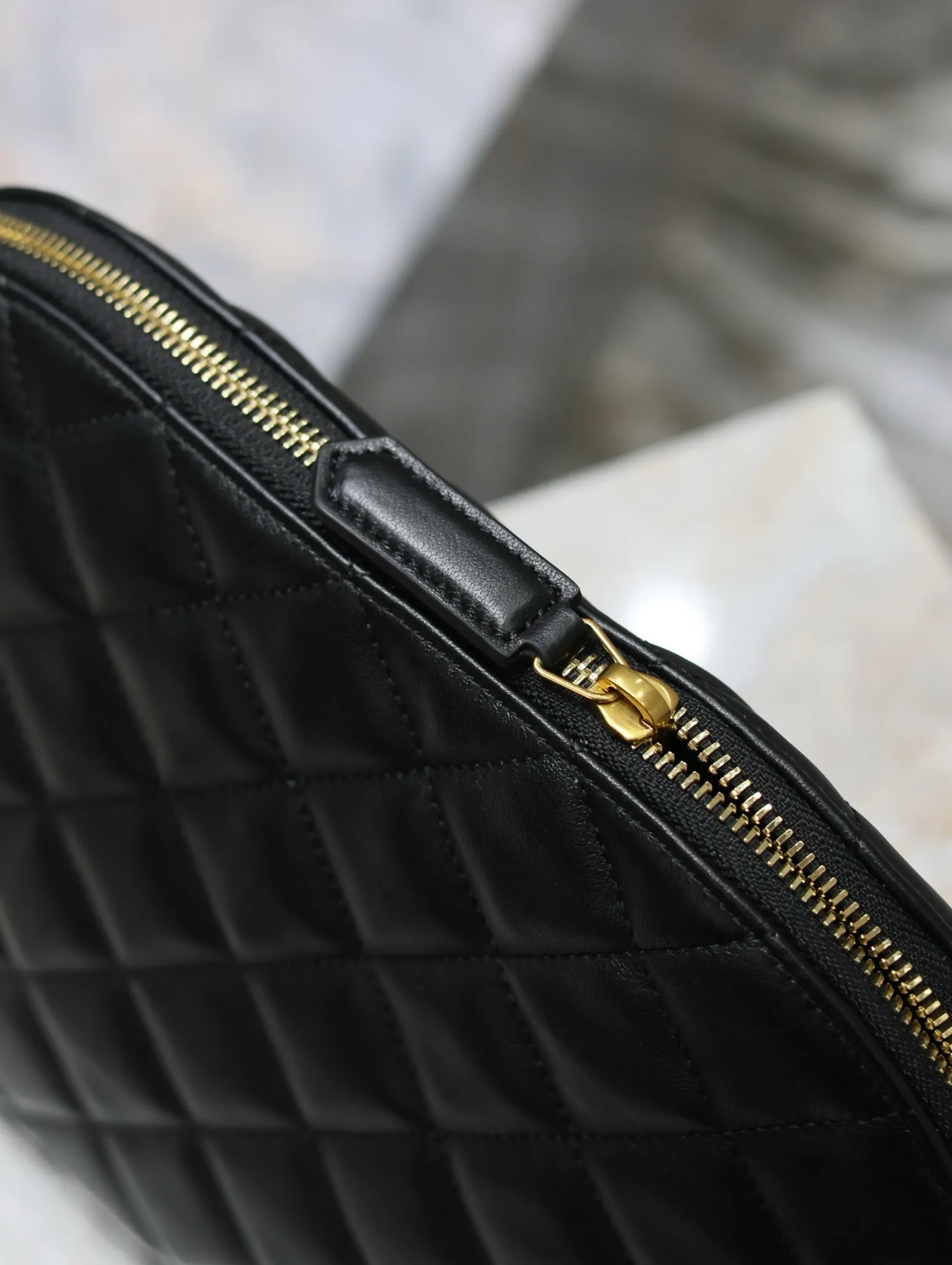 YSK334 Le Cassander Pouch / 11.8x7.8x4.3inch