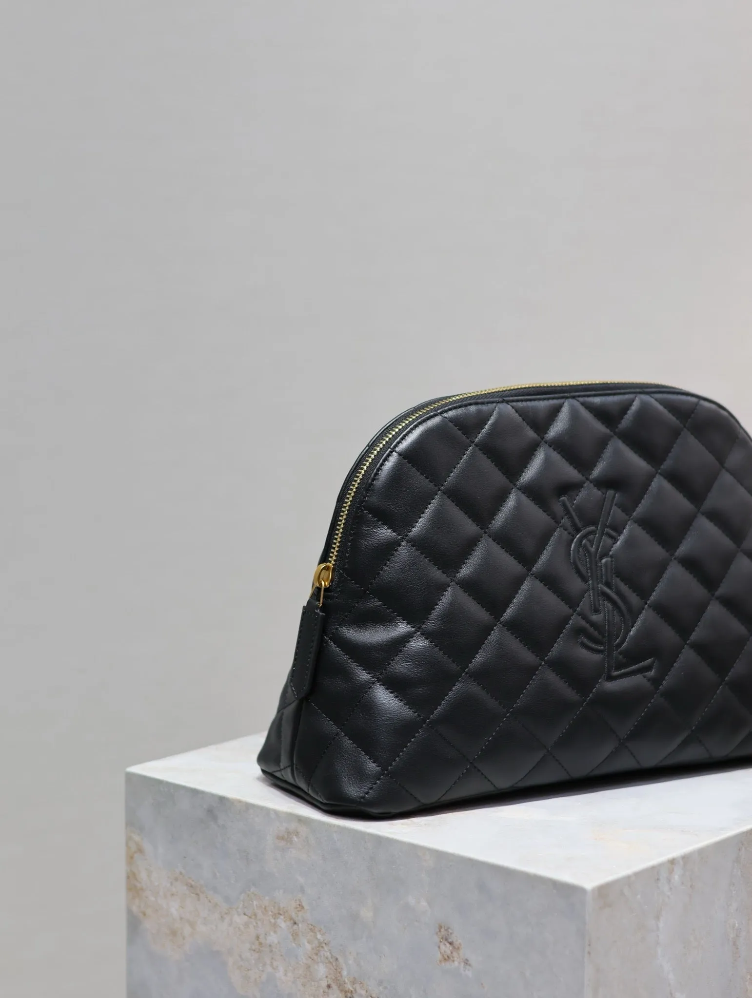 YSK334 Le Cassander Pouch / 11.8x7.8x4.3inch