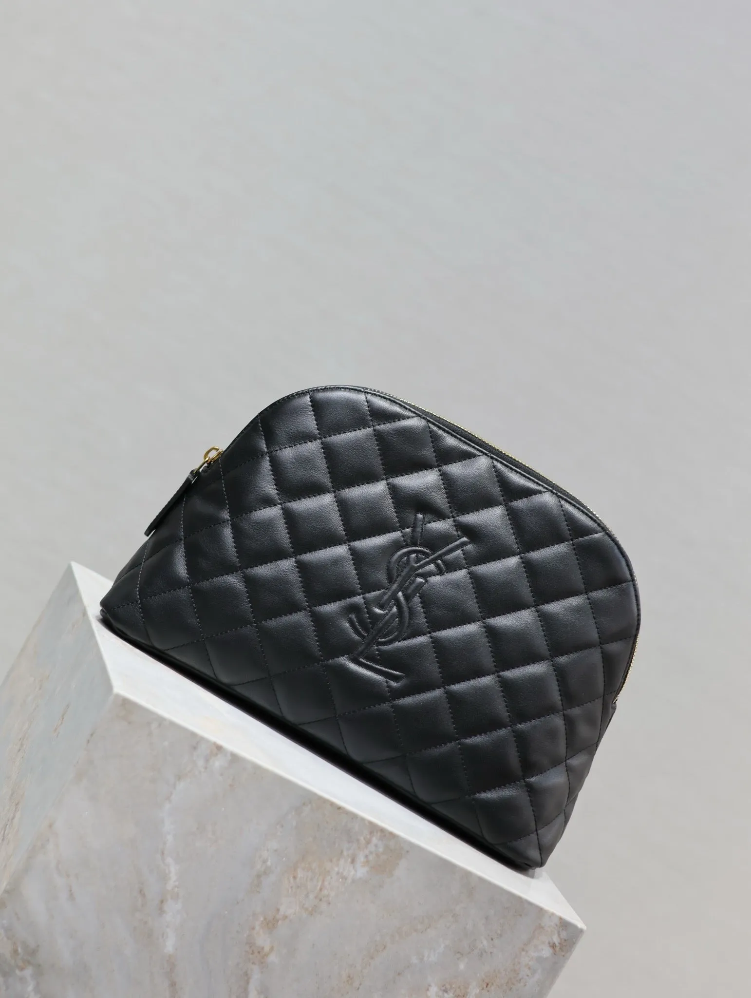 YSK334 Le Cassander Pouch / 11.8x7.8x4.3inch